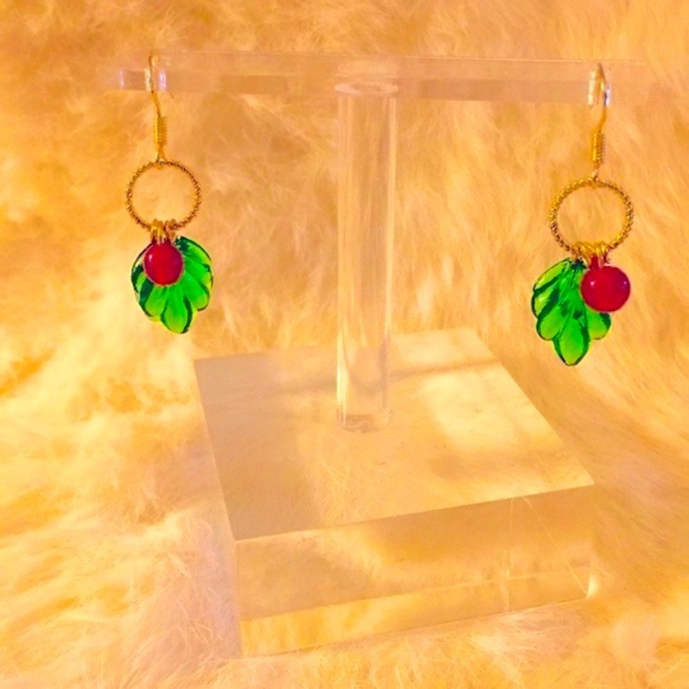 Cute Berries with Leaf Earrings in Gold - Picture 3 of 3